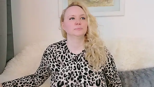 Sarah4you online show from 04/06/26, 04:52