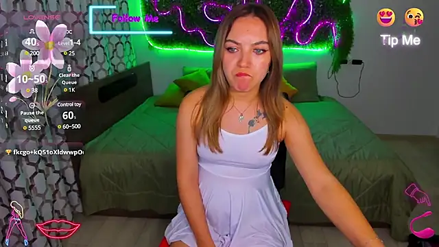 Snapshot of LucyJackson chatting on 03/08/25, 01:36 LucyJackson online show from 03/08/25, 01:36