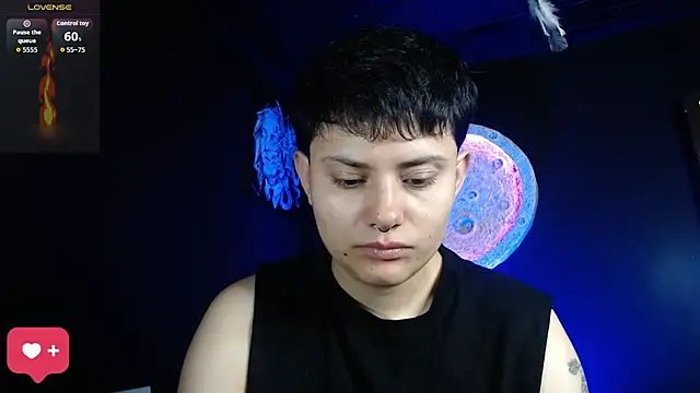 girl intense444 online show from 09/26/25, 12:53