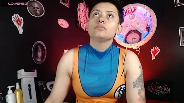 girl intense444 online show from 10/23/25, 12:48