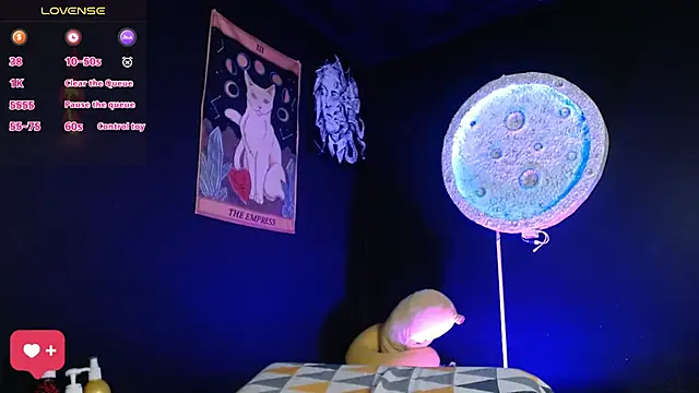 girl intense444 online show from 11/28/25, 03:04