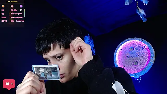 girl intense444 online show from 03/25/26, 12:33