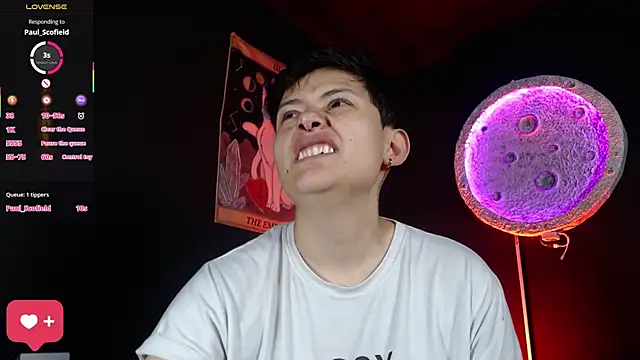 girl intense444 online show from 04/12/26, 01:49