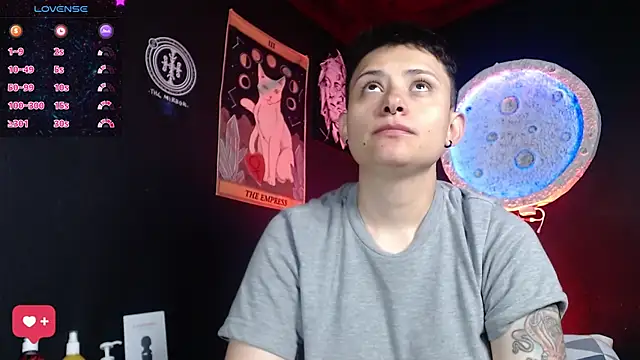 girl intense444 online show from 07/05/26, 01:07