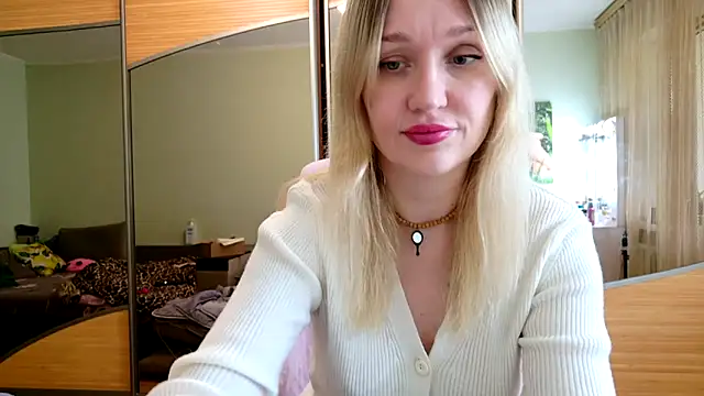 ModelEva online show from 04/24/26, 09:01
