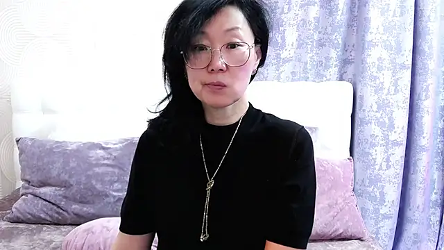 Asian legs online show from 03/21/25, 09:23