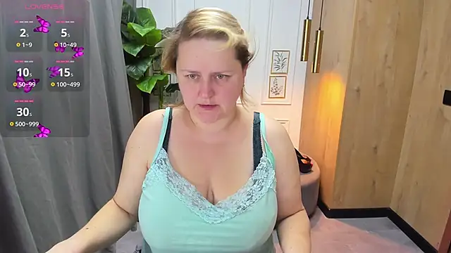 ScarlettSoft online show from 10/28/25, 05:11