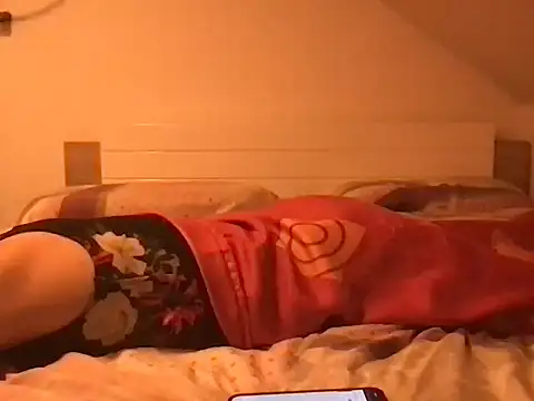 Moistdevil online show from 01/06/25, 06:52