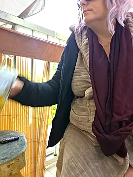 germanwoman01 online show from 10/19/25, 09:54