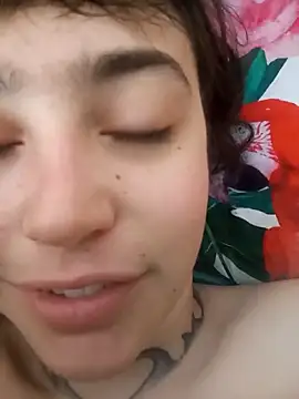 Snapshot of Blulilla69 chatting on 02/04/25, 07:18 Blulilla69 online show from 02/04/25, 07:18