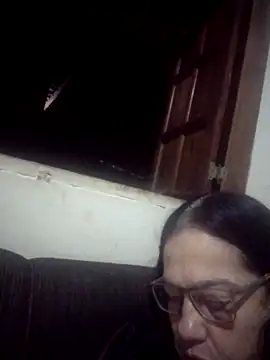 Snapshot of catdool chatting on 01/14/26, 01:33 catdool online show from 01/14/26, 01:33