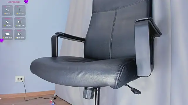 queen carly online show from 12/16/24, 04:05