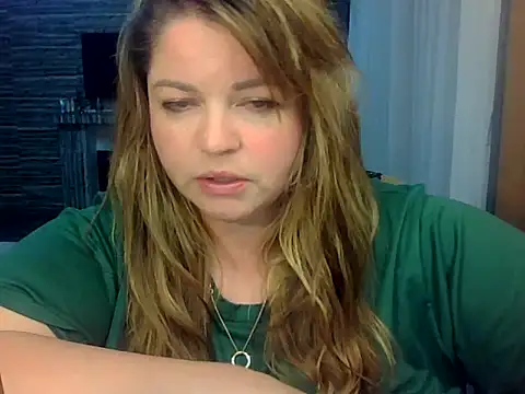 Snapshot of cute__cherry chatting on 05/25/26, 08:15 cute cherry online show from 05/25/26, 08:15