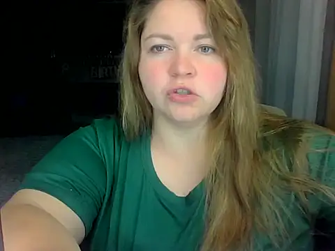 Snapshot of cute__cherry chatting on 05/31/26, 06:09 cute cherry online show from 05/31/26, 06:09