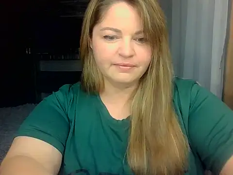 Snapshot of cute__cherry chatting on 06/06/26, 06:34 cute cherry online show from 06/06/26, 06:34