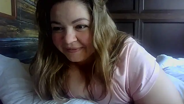 Snapshot of cute__cherry chatting on 06/18/26, 09:14 cute cherry online show from 06/18/26, 09:14
