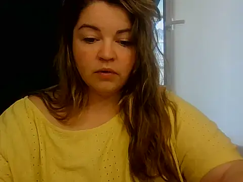Snapshot of cute__cherry chatting on 07/21/26, 10:17 cute cherry online show from 07/21/26, 10:17