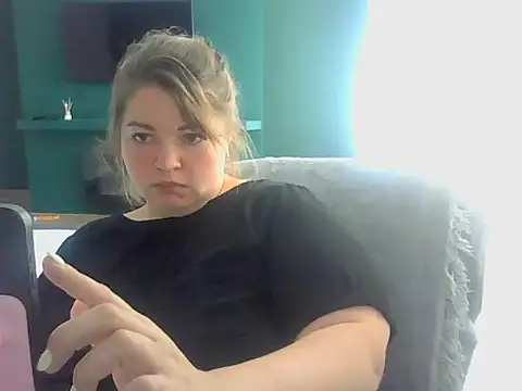 Snapshot of cute__cherry chatting on 07/28/26, 02:13 cute cherry online show from 07/28/26, 02:13