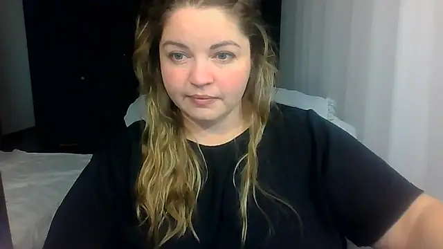 Snapshot of cute__cherry chatting on 07/28/26, 06:53 cute cherry online show from 07/28/26, 06:53