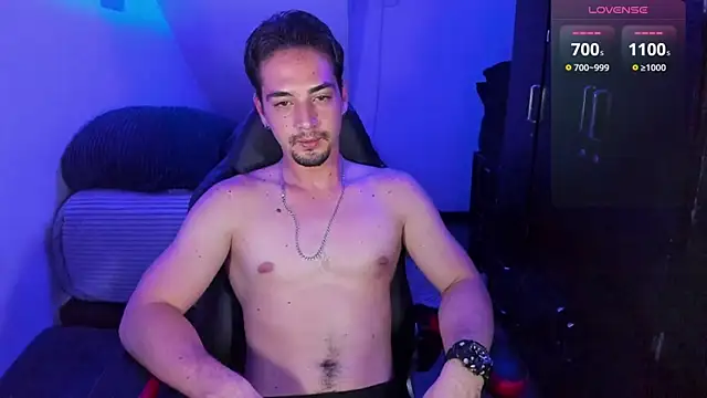 Snapshot of Alex_smith00 chatting on 01/19/25, 04:12 Alex smith00 online show from 01/19/25, 04:12