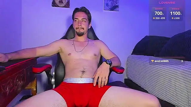 Snapshot of Alex_smith00 chatting on 02/05/25, 02:19 Alex smith00 online show from 02/05/25, 02:19