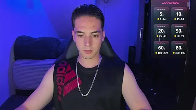 Snapshot of Alex_smith00 chatting on 03/01/25, 10:21 Alex smith00 online show from 03/01/25, 10:21