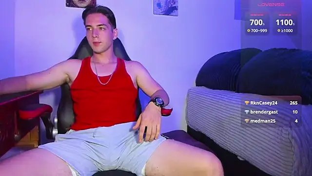 Snapshot of Alex_smith00 chatting on 03/05/25, 02:03 Alex smith00 online show from 03/05/25, 02:03