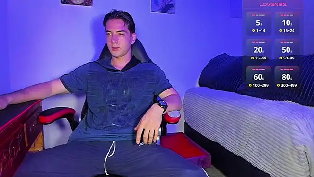 Snapshot of Alex_smith00 chatting on 03/20/25, 01:57 Alex smith00 online show from 03/20/25, 01:57