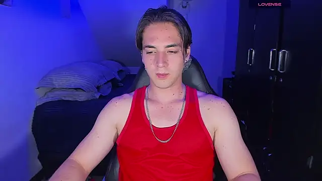 Snapshot of Alex_smith00 chatting on 09/20/25, 01:39 Alex smith00 online show from 09/20/25, 01:39