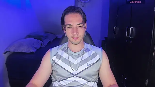 Snapshot of Alex_smith00 chatting on 09/28/25, 06:57 Alex smith00 online show from 09/28/25, 06:57