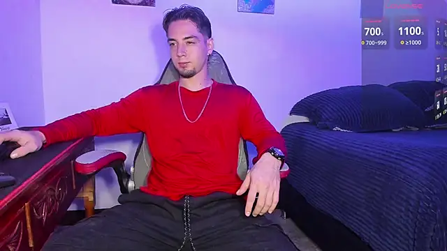 Snapshot of Alex_smith00 chatting on 10/11/25, 07:34 Alex smith00 online show from 10/11/25, 07:34