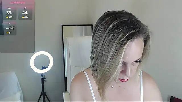 Tilly Eliot online show from 01/29/25, 09:07