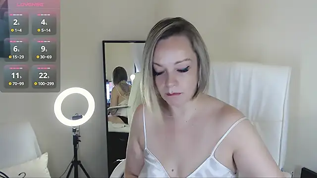 Tilly Eliot online show from 01/31/25, 02:07