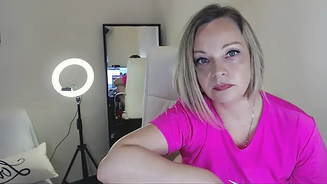 Tilly Eliot online show from 02/04/25, 02:32