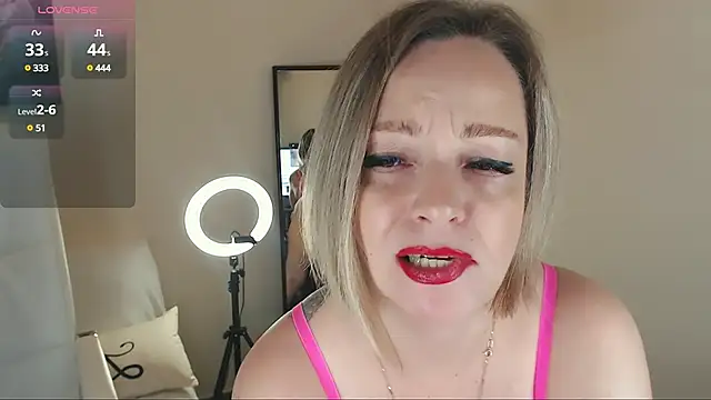 Tilly Eliot online show from 03/22/25, 09:10