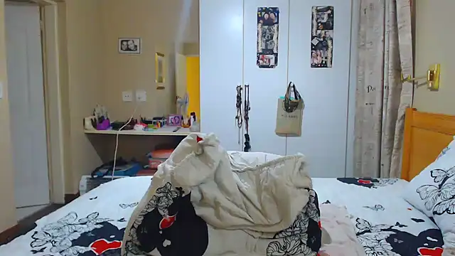 Hotgrannyx online show from 02/23/25, 03:51