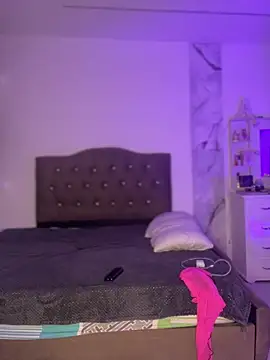 alysson 18 online show from 04/01/26, 02:36