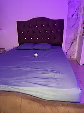 alysson 18 online show from 04/14/26, 02:17