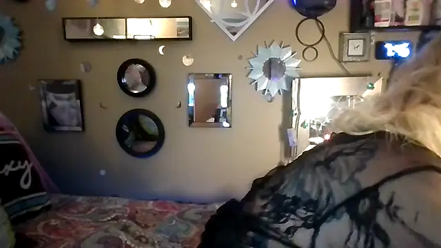 marilyn420 online show from 02/11/26, 05:45