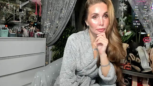 Snapshot of Aurora108 chatting on 01/19/25, 10:39 Aurora108 online show from 01/19/25, 10:39