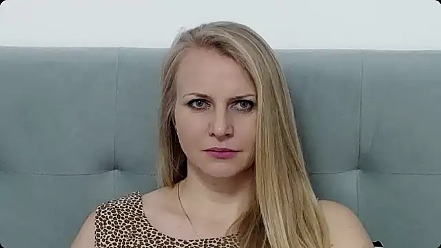 K  Adrienne online show from 01/11/25, 09:04