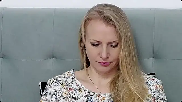 K  Adrienne online show from 01/27/25, 06:19