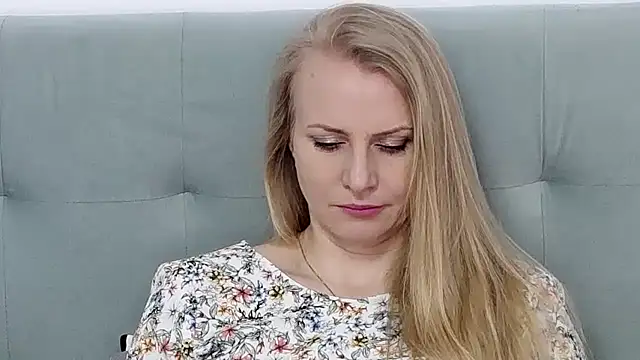 K  Adrienne online show from 03/06/25, 07:03