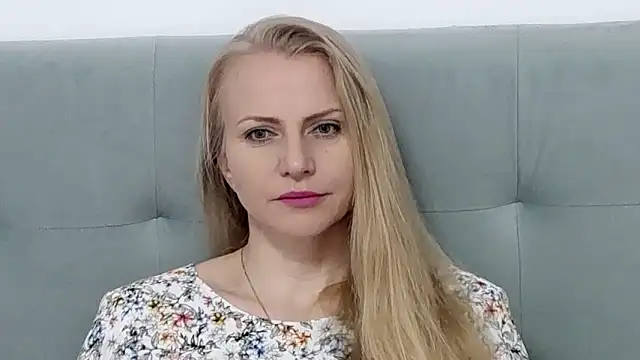 K  Adrienne online show from 03/23/25, 06:37