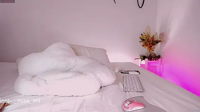 MaaryM online show from 12/31/24, 06:24