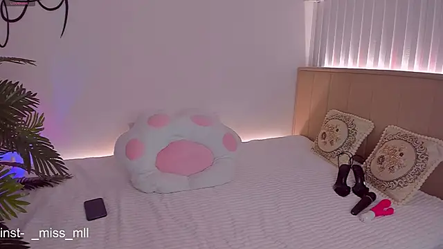 MaaryM online show from 02/16/25, 07:05