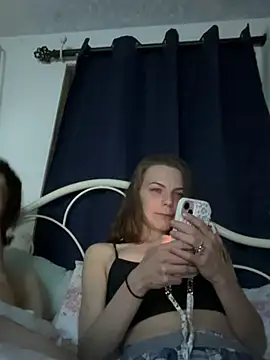 Snapshot of xopinkjuicyrose chatting on 11/09/25, 09:40 xopinkjuicyrose online show from 11/09/25, 09:40