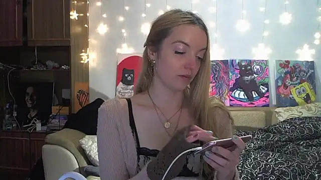 SecretSophia online show from 01/05/25, 03:43