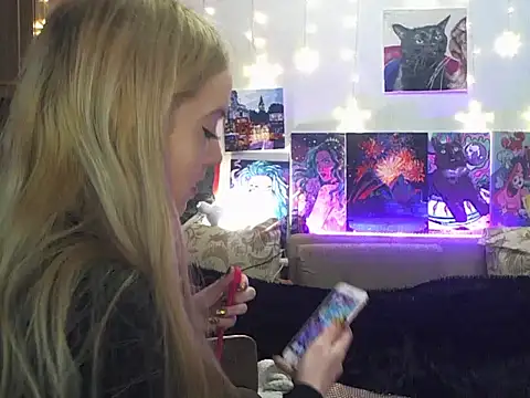 SecretSophia online show from 03/19/25, 06:34