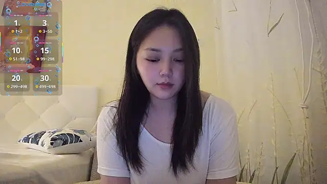 Snapshot of small_Eva chatting on 06/15/26, 03:36 small Eva online show from 06/15/26, 03:36